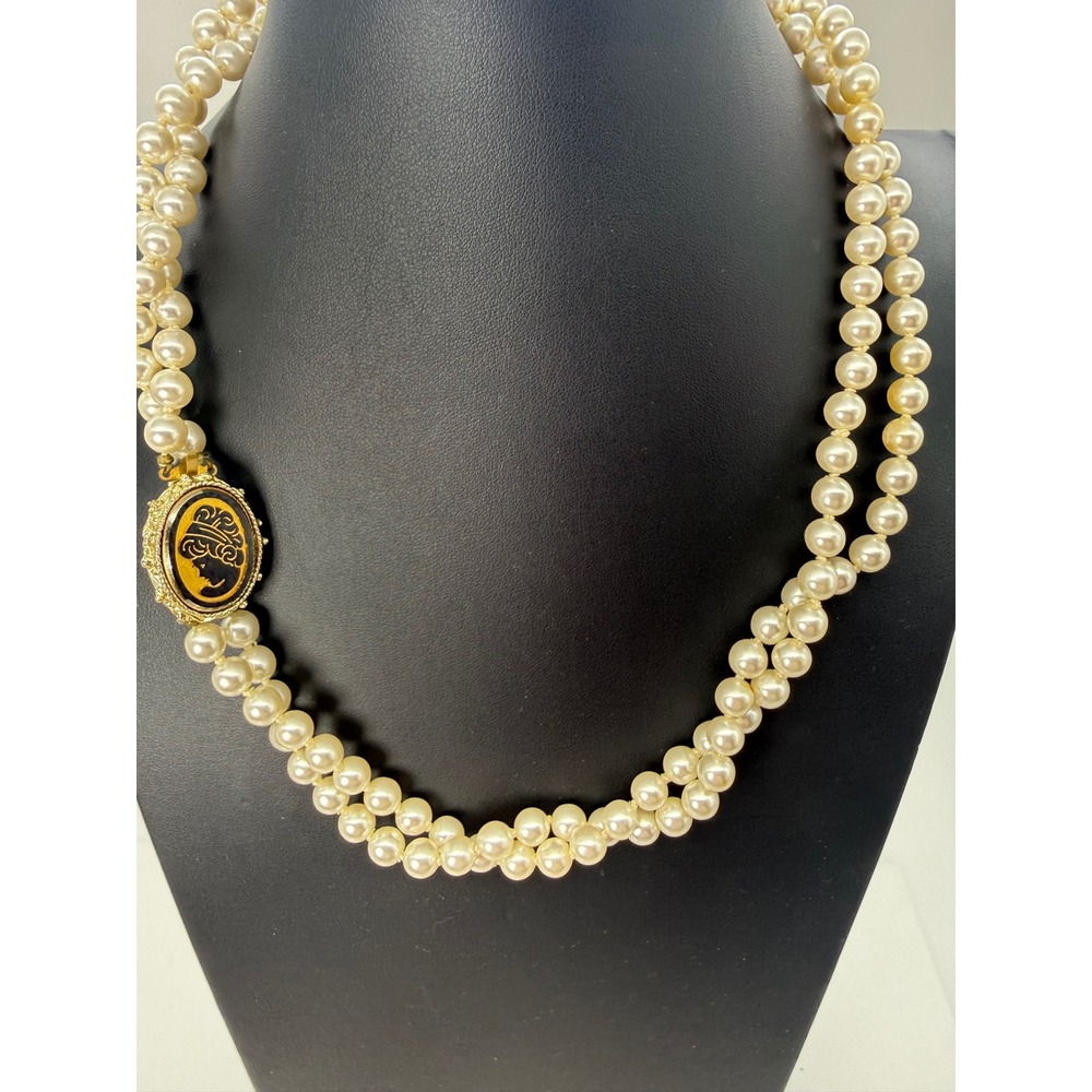 Vintage Double Strand Faux Knotted Pearl Necklace Gold Tone Black Cameo Clasp - Picture 6 of 8